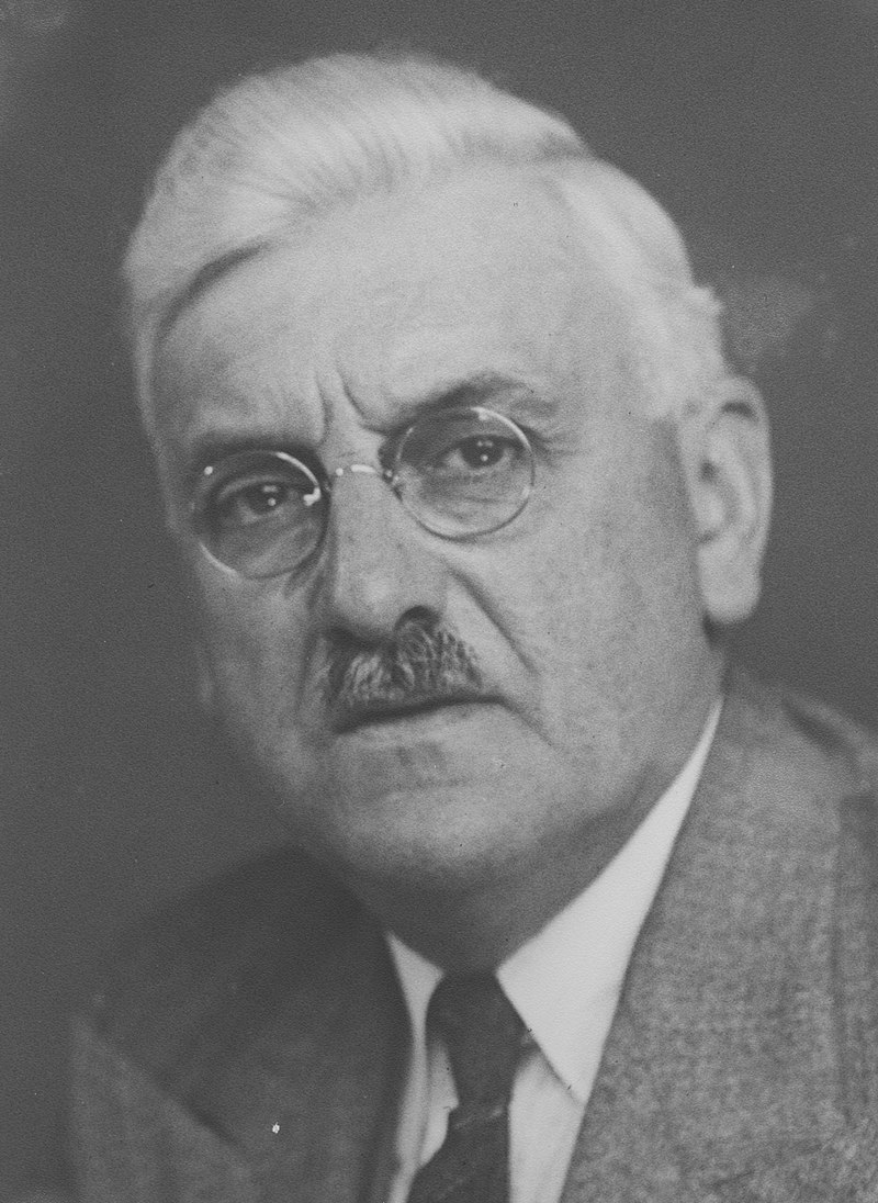 ドゥコーの肖像写真