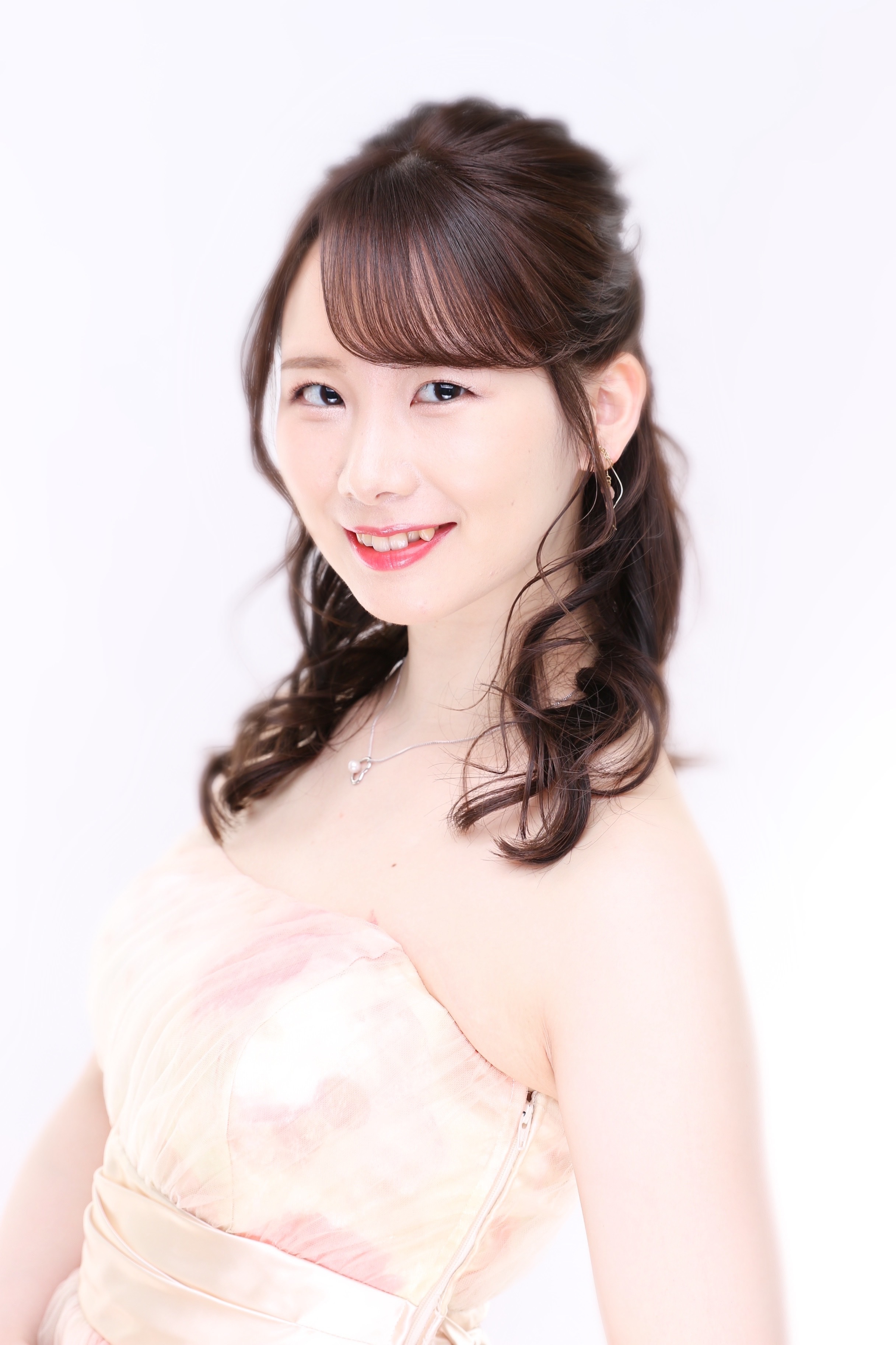 大塚　萌の肖像写真