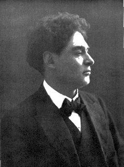 バウアーの肖像写真