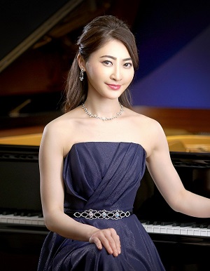 西本　梨江の肖像写真