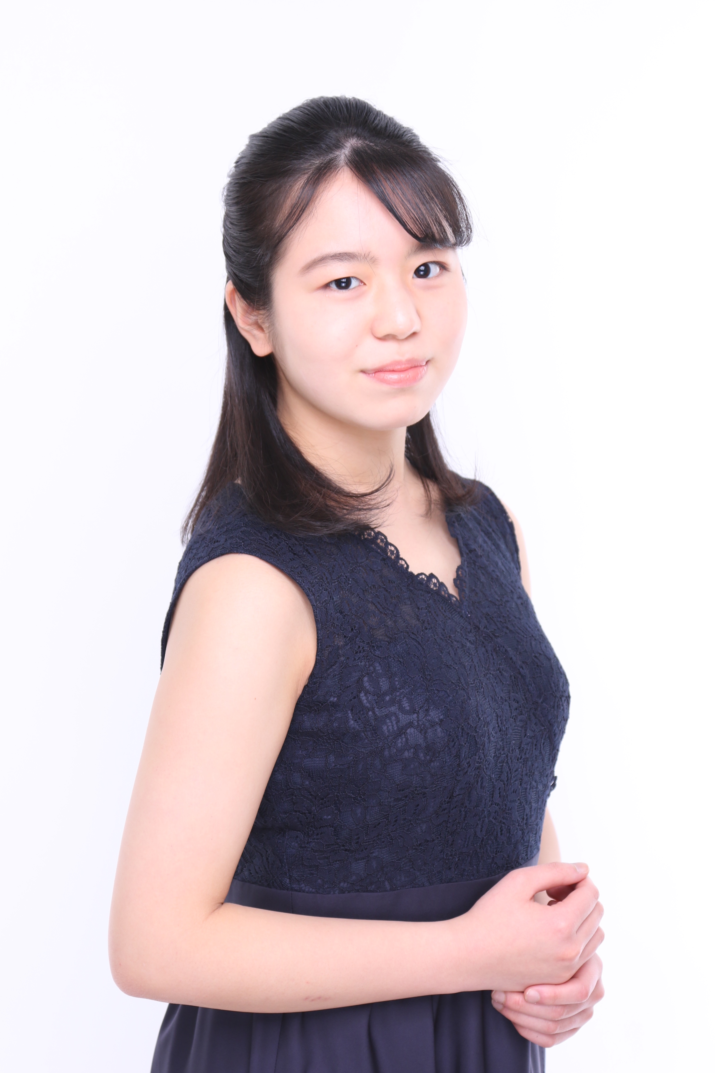 Makino, .Ayakaの肖像写真