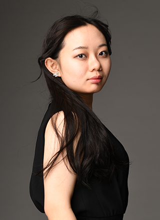 鈴木　愛美の肖像写真