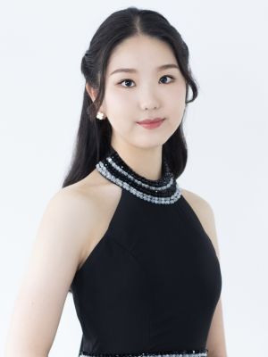 津野　絢音の肖像写真