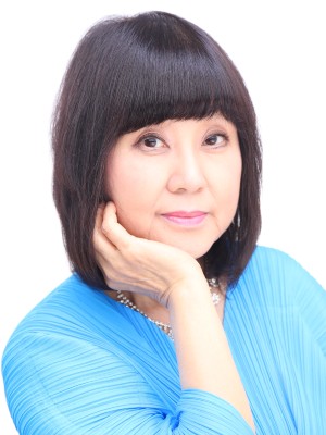 Shinozaki, Midoriの肖像写真