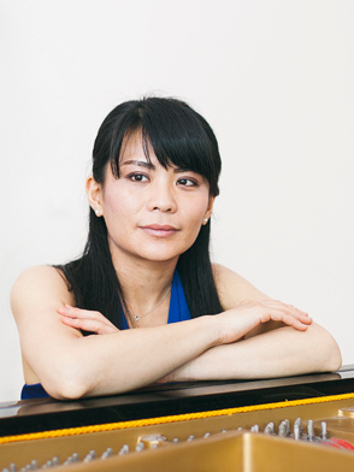 萬谷　衣里の肖像写真