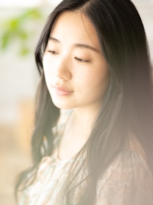 Tsurusawa, Kanadeの肖像写真