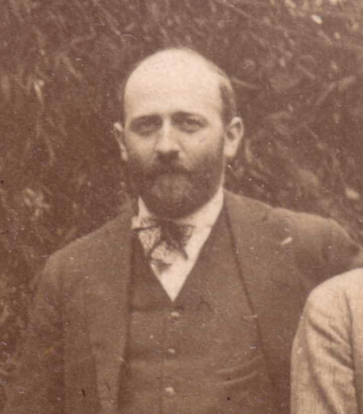 リヴィエ, ジャンの肖像写真