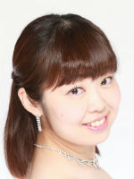 名鏡　由梨の肖像写真