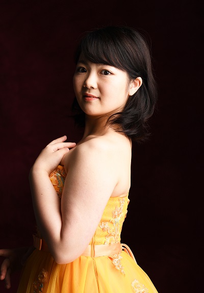 折元　萌香の肖像写真