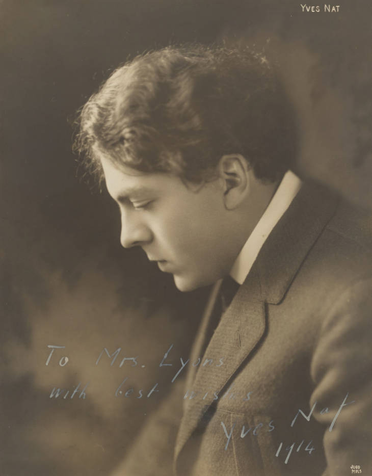 Nat, Yvesの肖像写真