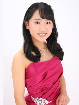 志賀　由梨の肖像写真