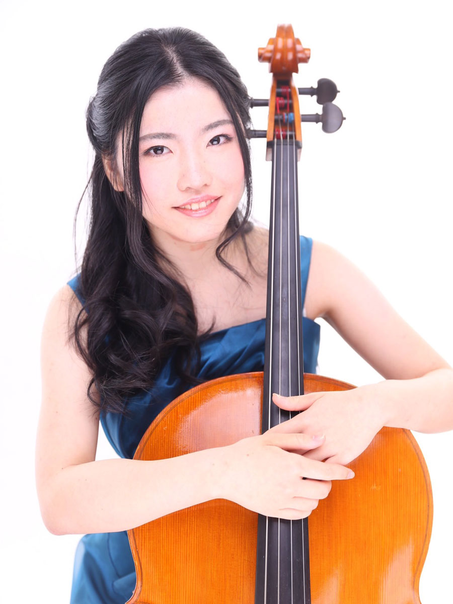 上條　里紗の肖像写真