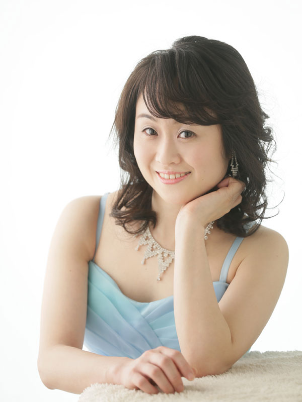 平田　里子の肖像写真