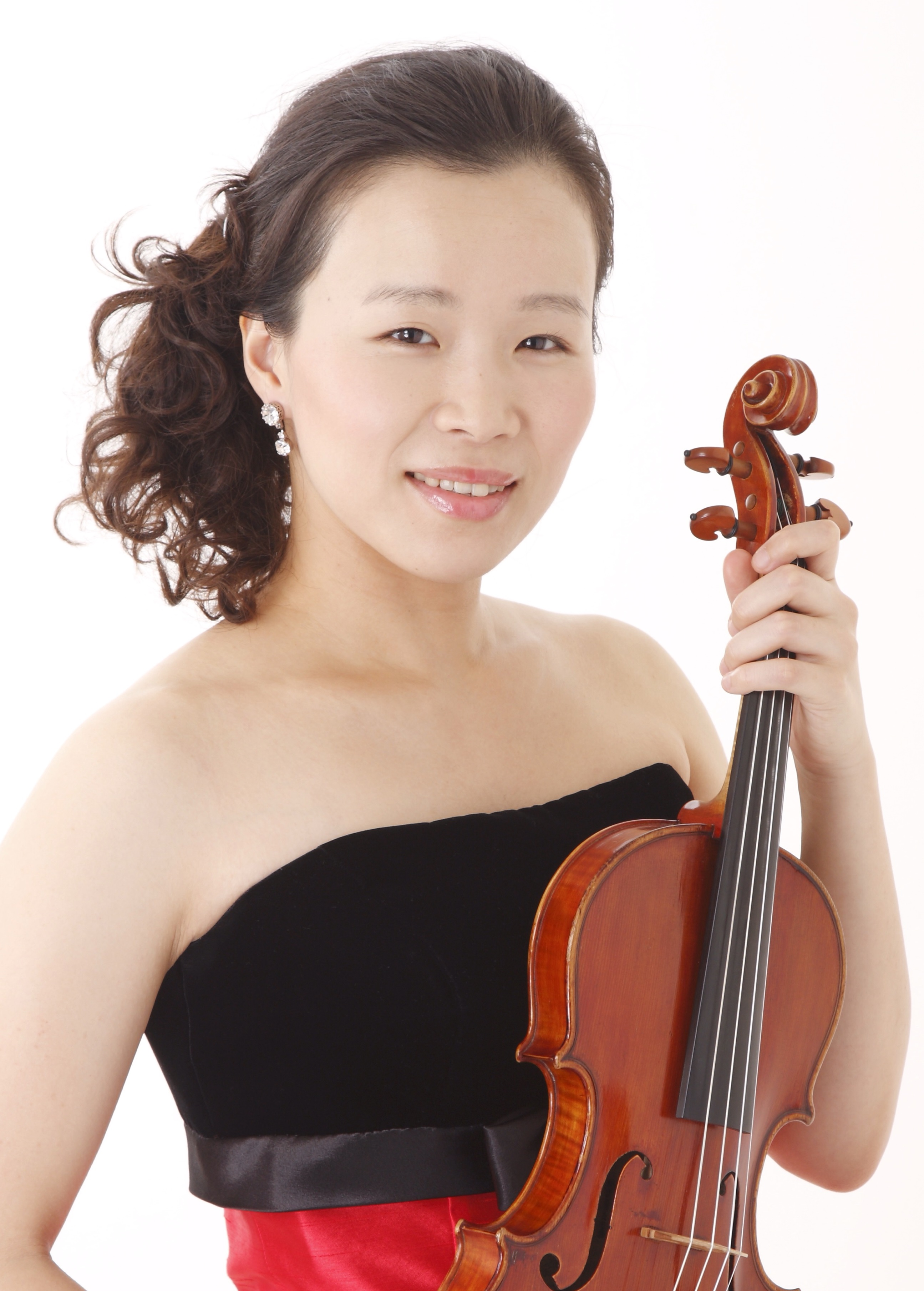 石田　知子の肖像写真